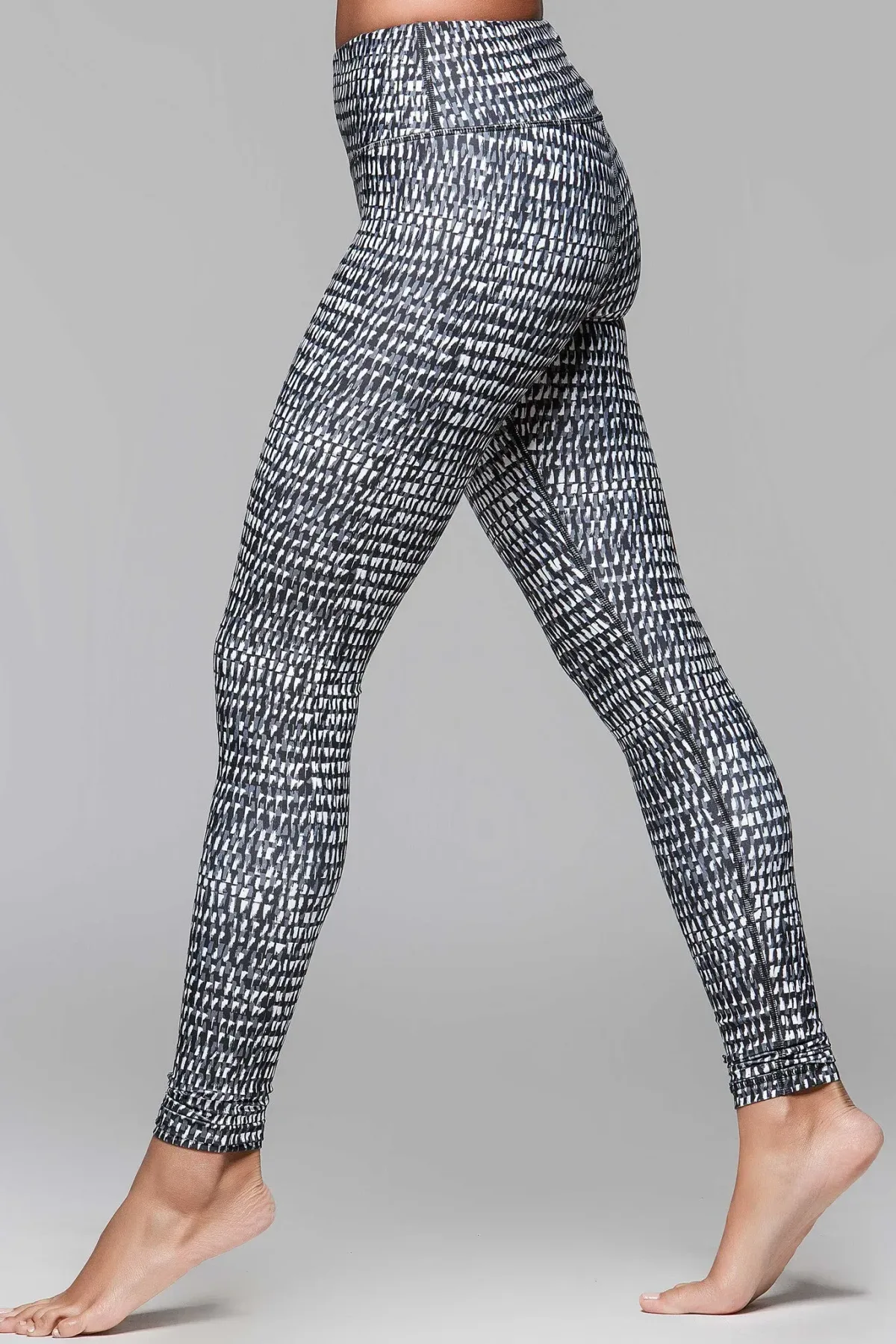 Lucky Graphic Brush Stroke Leggings